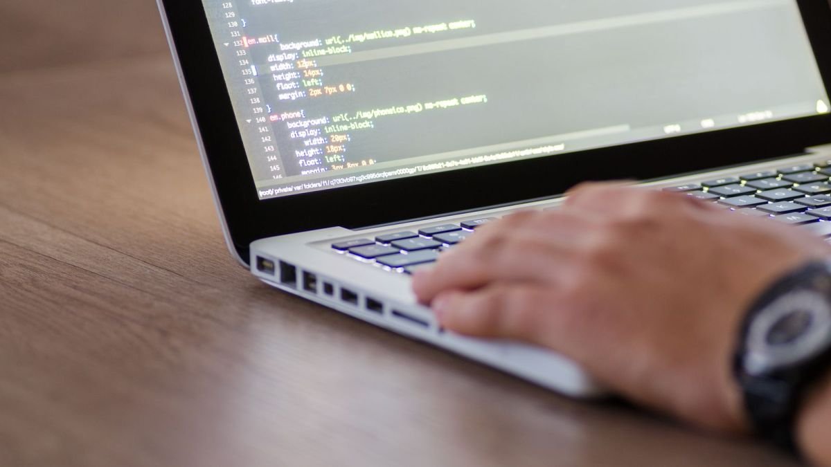 React vs Vue vs Angular: Choosing a Frontend Framework in 2026 — engineering insights by AlphaTechPlus
